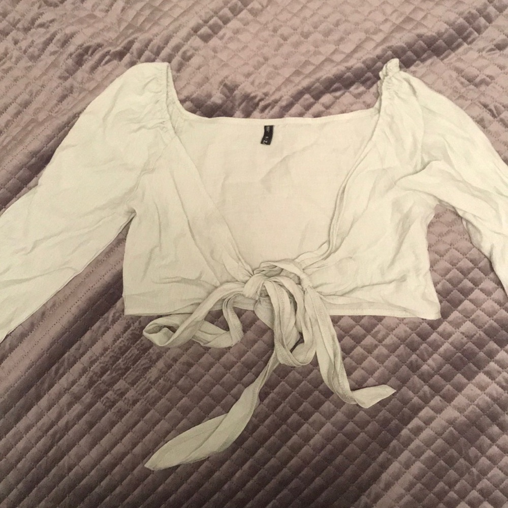 Zaful pale green crop long sleeve